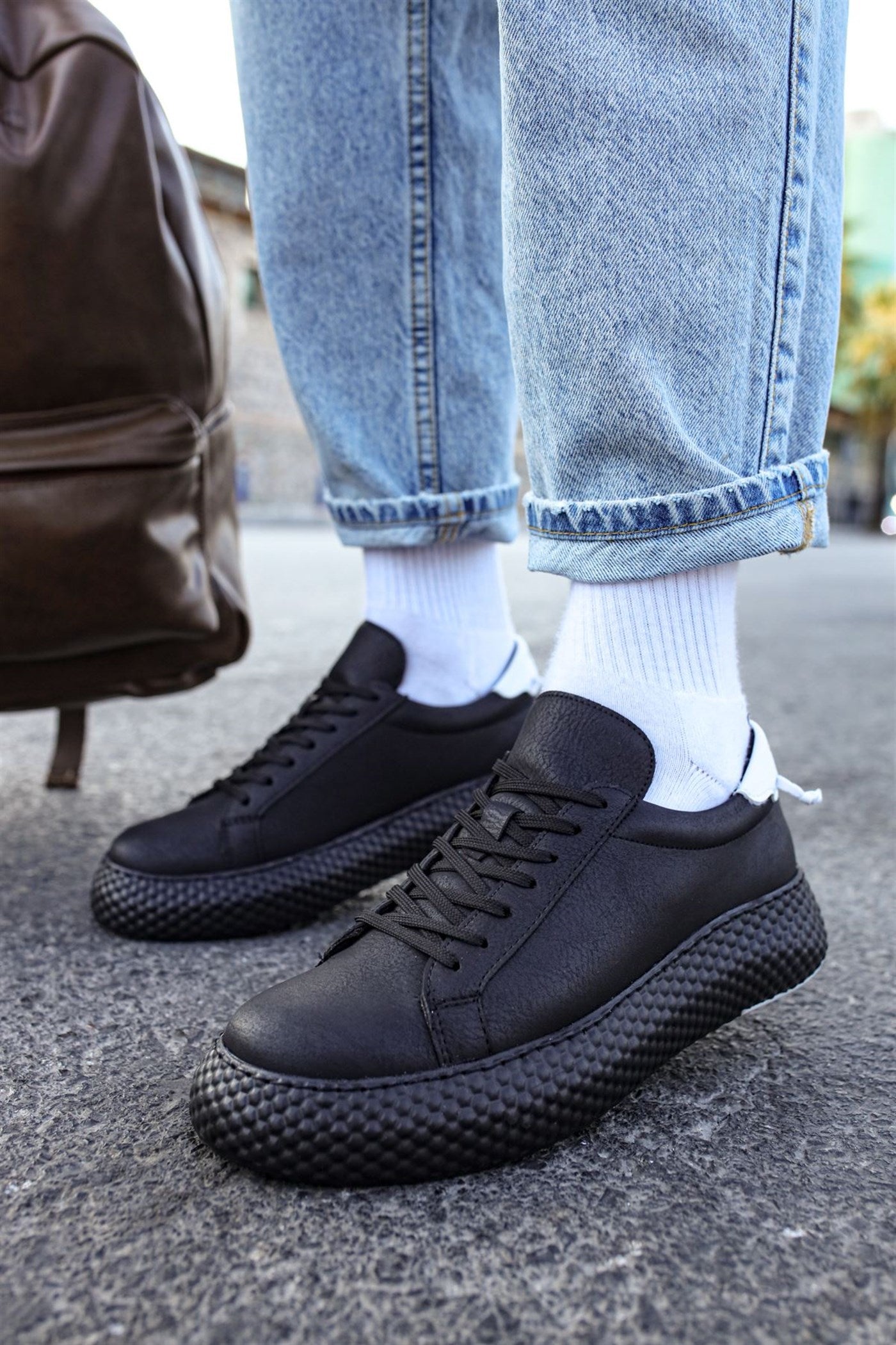CHEKICH 107 BLACK-WHITE