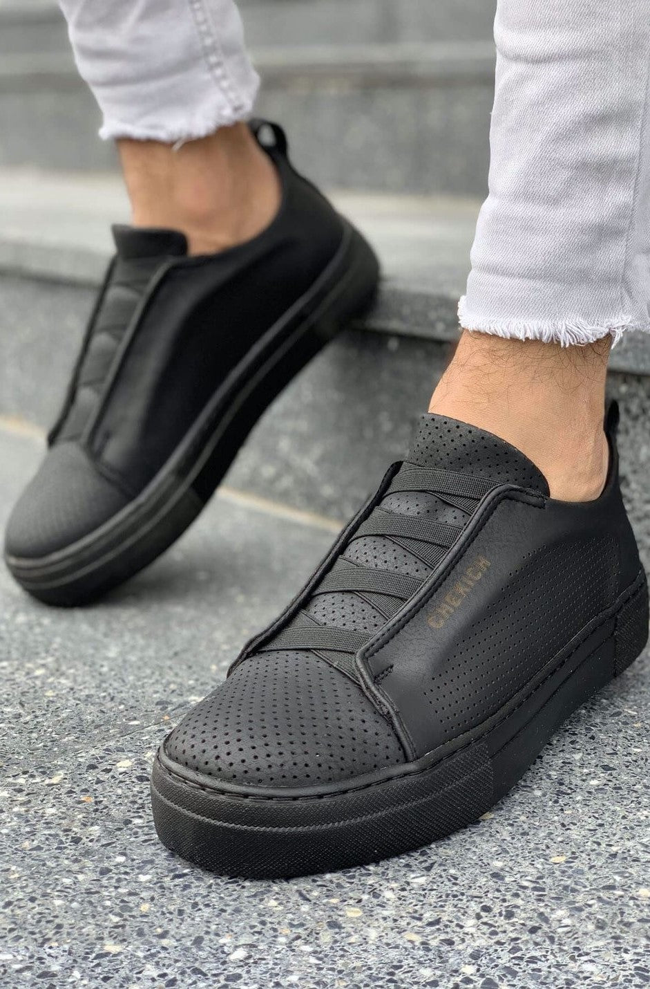 CHEKICH 011 BLACK