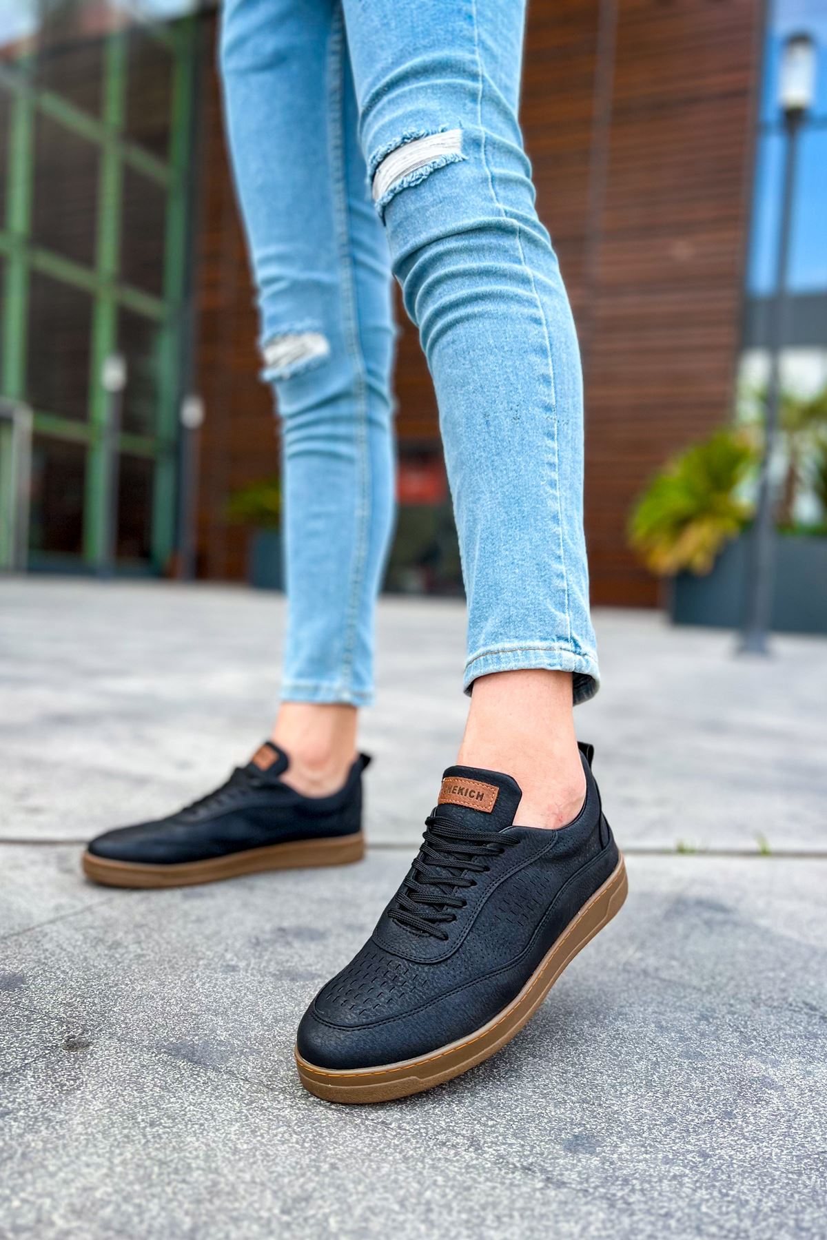CHEKICH 157 BLACK